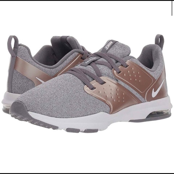 Nike Shoes - Nike Air Bella TR PRM NIB